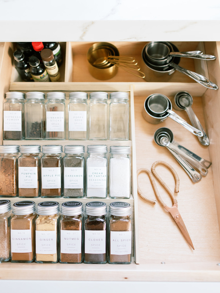 Spice Drawer Organization & Spice Jar Labels