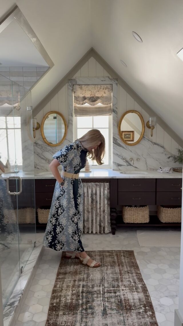 Let’s wear my new @tuckernuck dress. Pretty dress, add some pearls, raffia belt, lovely sandals. Do a twirl. Oh wait. It’s still the arctic outside. Don’t forget the snow coat. We’re cheering you on spring! Because dress season is the best season. Comment ‘links’ and I’ll get you all the ones I can sans snow coat because that baby is 11 years old and going strong. 
.
.
.
#comeonspring #whereareyou #itstoocold #spring #tuckernucking #tuckernuck #dresses #springfashion #letsgetdressed #fashion #stylishmommy #bathroomreno #bathroomrenovation